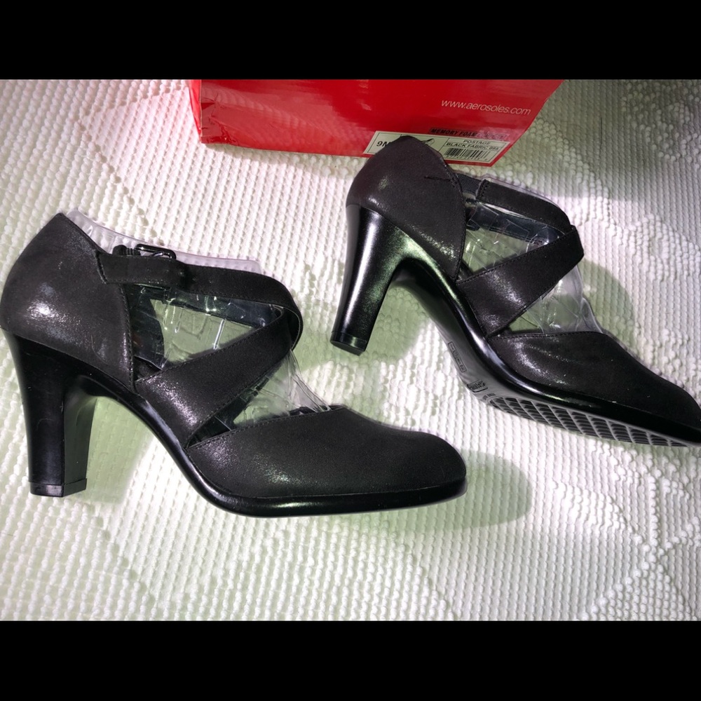 Aerosoles Postage 9 Black fabric pumps